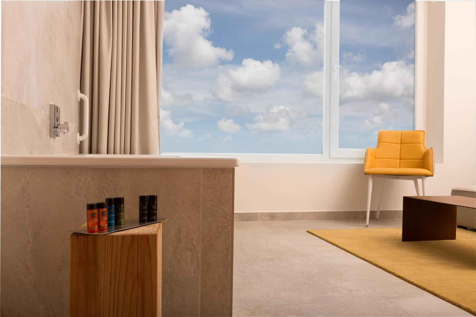 Leiro Sky Suite,1758341591:JPEG